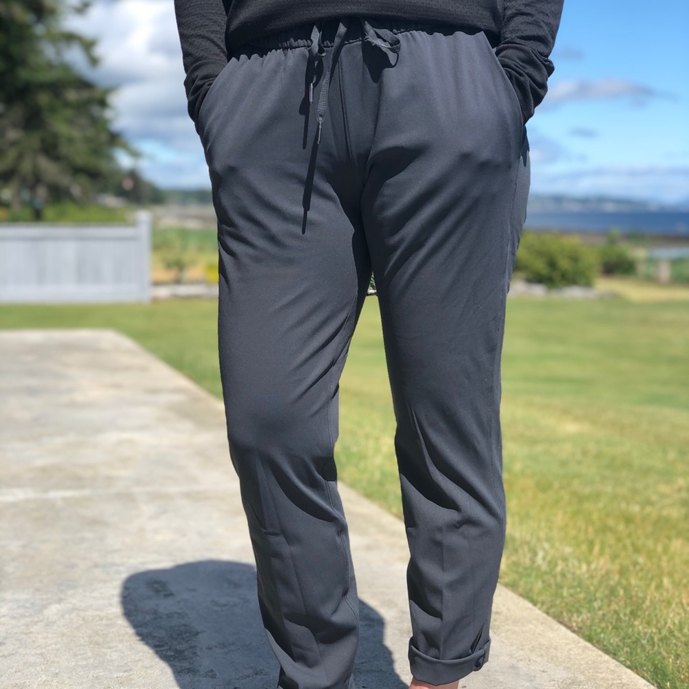 lululemon athletica on the fly pant grey